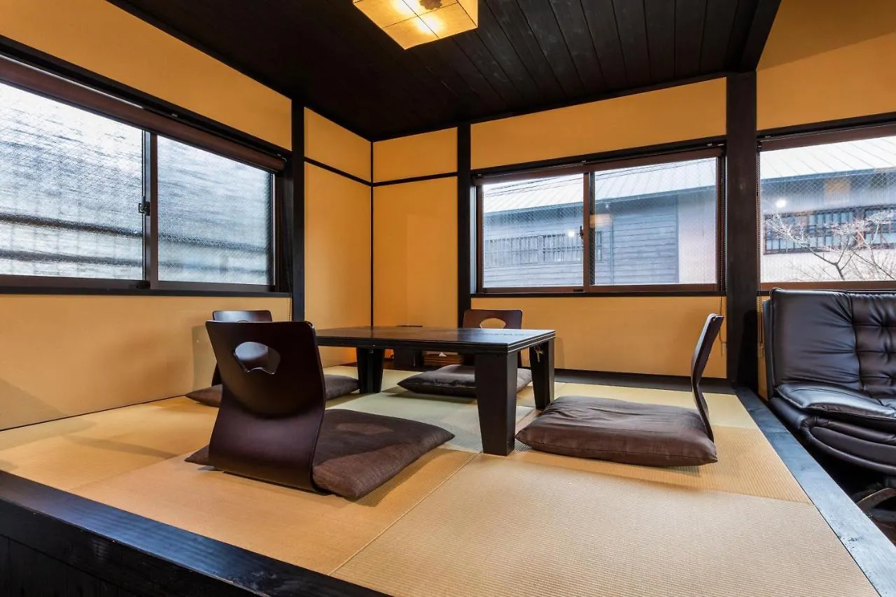 Villa Tofukuji Sakura & Tsuki Kyōto 0*,